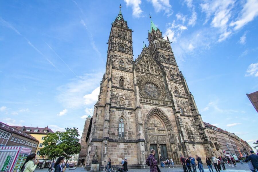 Nuremberg: 60 minute Express Walk with a Local - How Your Local Turns Landmarks Into Real-Day Nuremberg