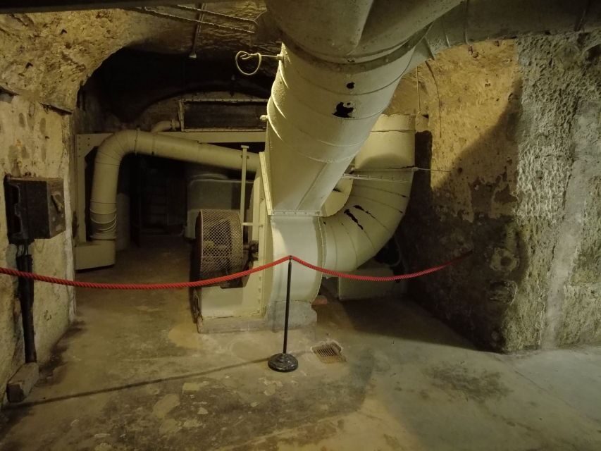 Nuremberg: Historischer Kunstbunker WWII Art Bunker Tour - The WWII Art Rescue Story and the Masterpieces Inside