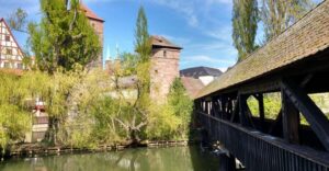 Nuremberg: Old Town Guided Walking Tour - Hauptmarkt Nürnberg: The Square That Sets the Tone