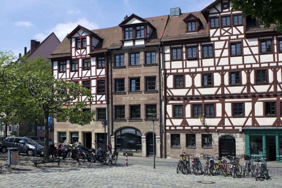 Nuremberg: Old Town Guided Walking Tour - Weissgerbergasse: The Hidden-Lane Payoff