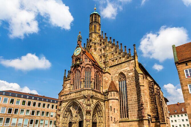 Nuremberg Old Town Highlights Private Walking Tour - Kaiserburg courtyard views and the Holy Roman Empire