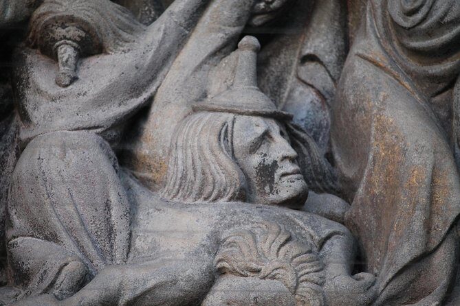 Nuremberg Third Reich Tour in Spanish - Katharinenkirche: ruins, battle, liberation, and rebuilding