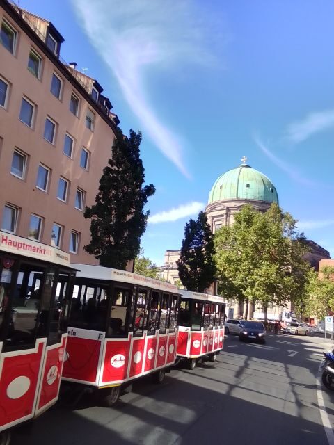 Nürnberg City Tour with Traditional Dinner & Beer - Meeting at the Tourism Office and getting your bearings