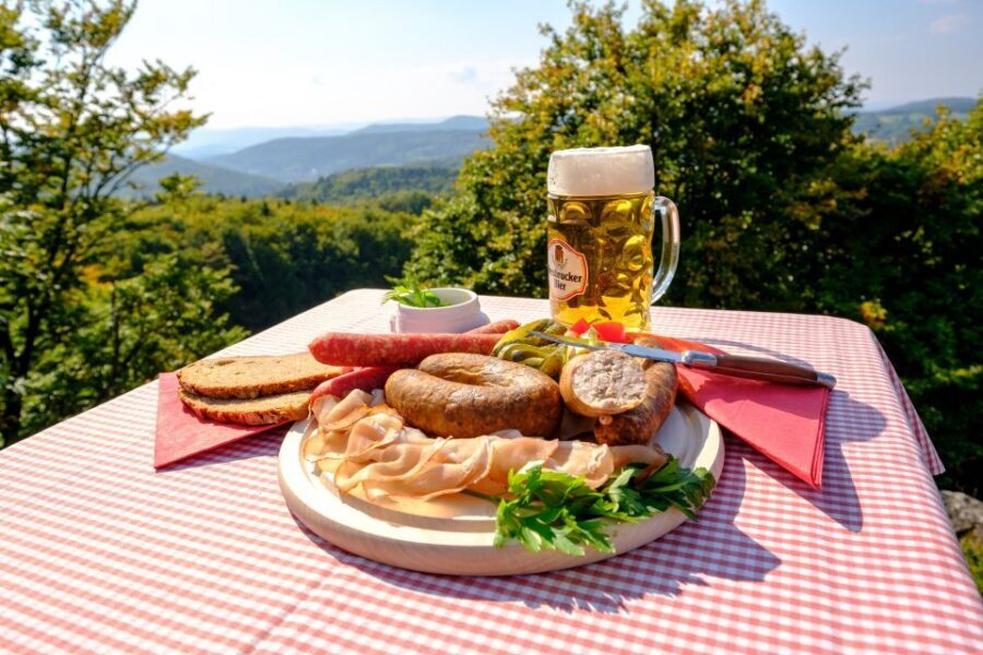 Nürnberg City Tour with Traditional Dinner & Beer - Riviera and lake time, plus optional summer boat plans