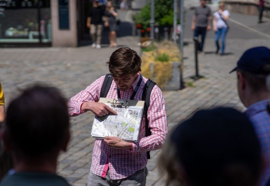 Nürnberg kennenlernen: Highlights in der Altstadt - Sebalduskirche and Saint Sebaldus: Fact, legend, and what you should remember