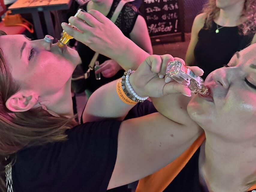 Nürnberg: Private pub crawl with insider-guide & free shots - Guaranteed entry and reserved places: the money-saver you feel