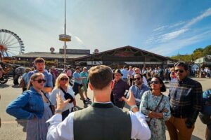 Oktoberfest Experience in Munich: Fun, Food, Beer & Seats - Meeting at Burger King and finding your guide fast