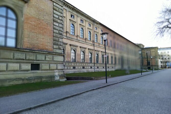 Paul's Private Tour in the Alte Pinakothek Munich - Who Paul Riedel is and why that matters