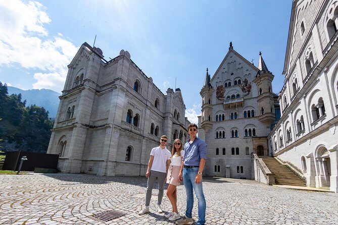 Premium Neuschwanstein Castle and Linderhof VIP Tour from Munich - Munich Pickup to Bavarian Alps Comfort: The Coach Day Starts Easy