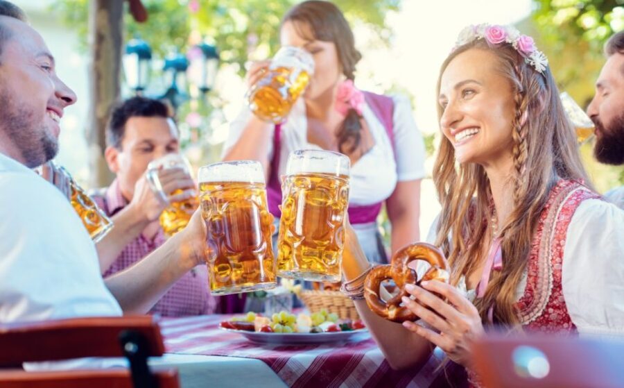 Private Beer Tasting Tour in Munich with Oktoberfest Museum - Märzen, craft Munich beers, and why comparisons hit differently