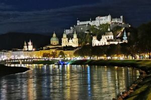 Private Eagles Nest & Salzburg Mini Van Tour incl. S.O.M sights - Private logistics: what you actually gain from “mini van + guide”