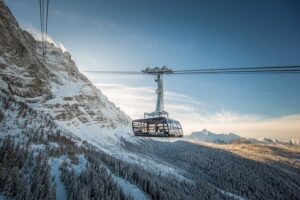 Private: Mount ZUGSPITZE & SNOW Much More - Deluxe Tour from Munich - Zugspitze: the summit day is the main event