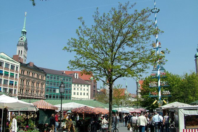 Private Munich Old Town Walking Tour - with optional Breakfast - Marienplatz: Munich’s center stage and the story behind it