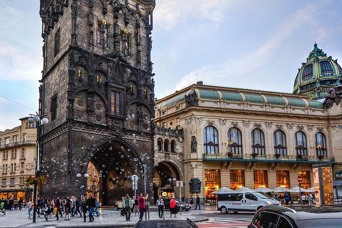 Private Scenic Transfer from Munich to Prague with 4h of Sightseeing - Your Main Choice: Dachau, Regensburg, Pilsen, or Karlštejn
