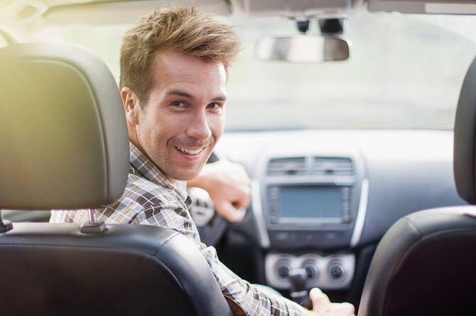 Private Scenic Transfer from Nuremberg to Munich with 4h of Sightseeing - The Driver Experience: Local Insights Without the Pressure
