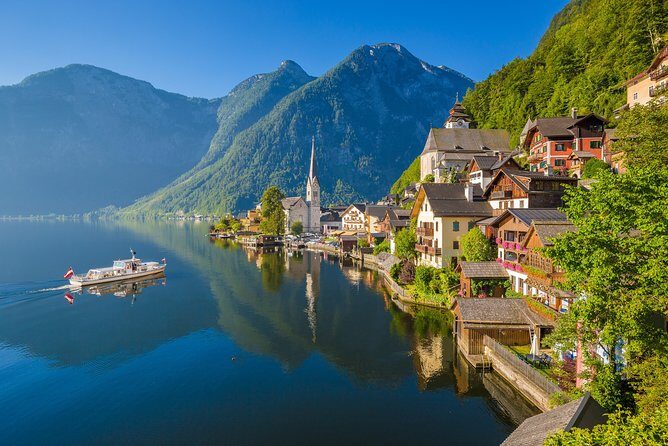 Private Tour to Hallstatt and Salzburg with Austrian Lunch - Walking Hallstatt’s alleys: enough time for photos, not just a drive-by