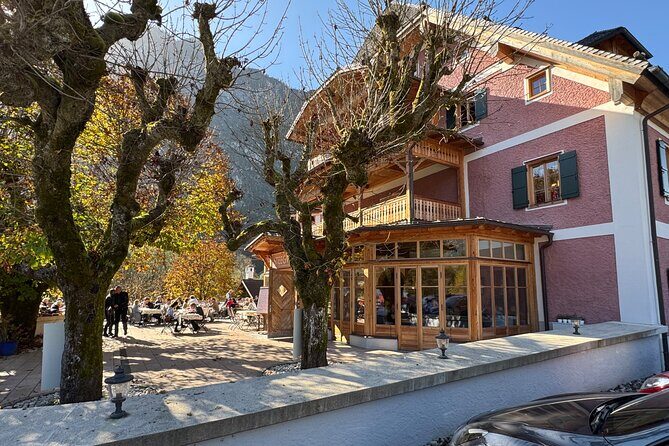 Private Tour to Hallstatt Salt Mine and Skywalk with Lunch - Lunch in Hallstatt: Austrian food plus one drink
