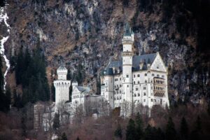 Private Tour to Neuschwanstein Castle & Linderhof from Munich - Neuschwanstein Castle guided walking tour: Ludwig II’s fairytale with real angles