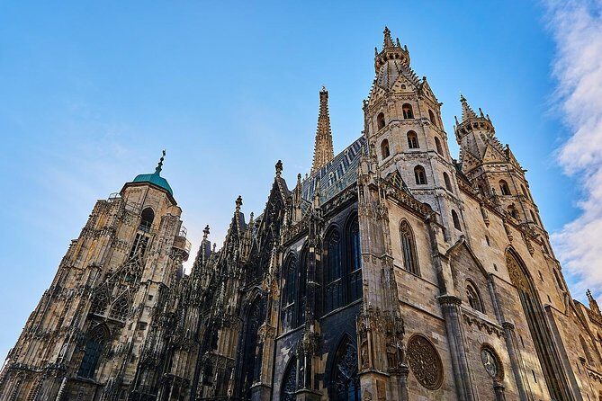 Private Transfer from Munich to Vienna with 2 hours for sightseeing - Private Door-to-Door Munich to Vienna Comfort