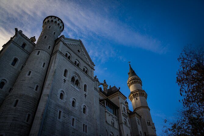 Private Van Tour to Royal Castle of Neuschwanstein from Munich - The Munich Pickup and the Alpine Drive Plan