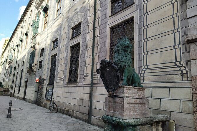 Residence Munich Private Tour including entrance ticket - Antiquarium: a short stop with big visual payoff