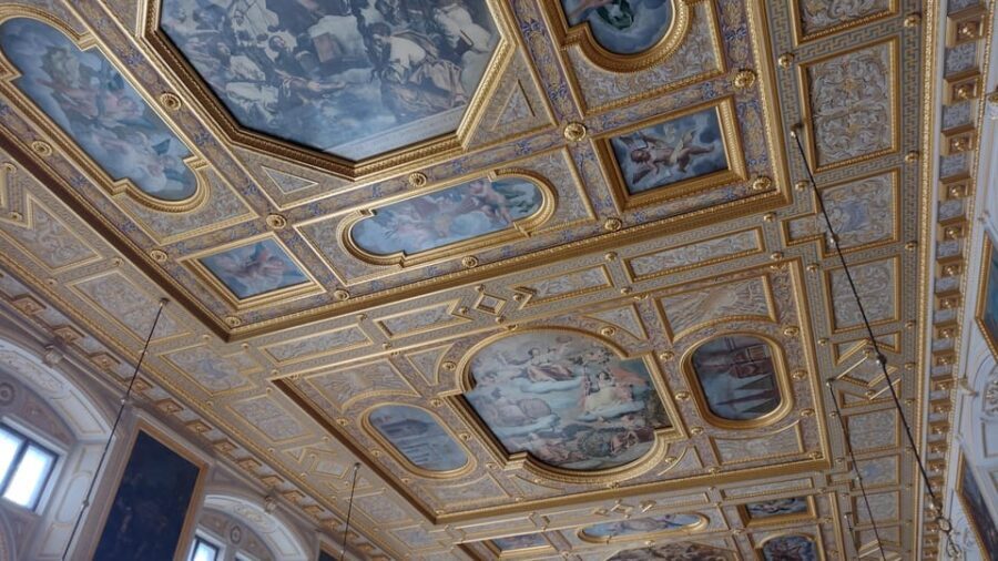 Residence of Munich private tour with skip the line ticket - What your 2-hour route actually feels like inside