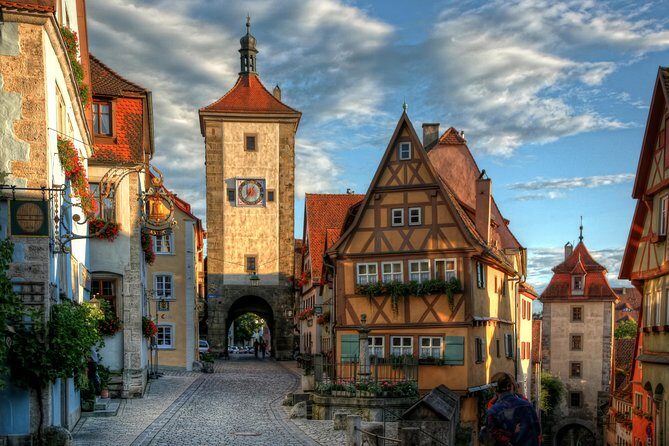 Romantic Road, Rothenburg, and Harburg Day Tour from Munich - Rothenburg ob der Tauber: How to Use Your Free Time When Buses Arrive