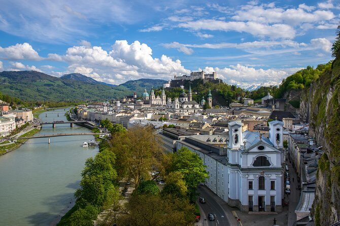 Salzburg and Lake District Day Tour from Munich - Salzburg Altstadt: 2.5 to 3 hours that decide your whole mood