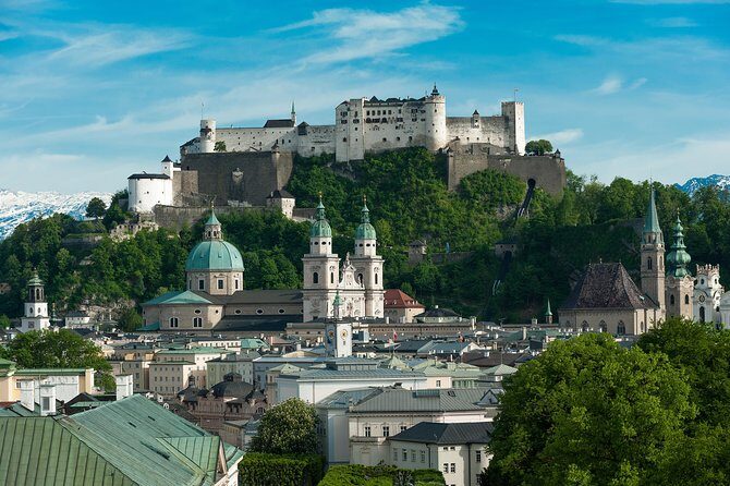 Salzburg and Lake District Day Tour from Munich - St. Wolfgang and St. Gilgen: choosing shore time versus a boat cruise