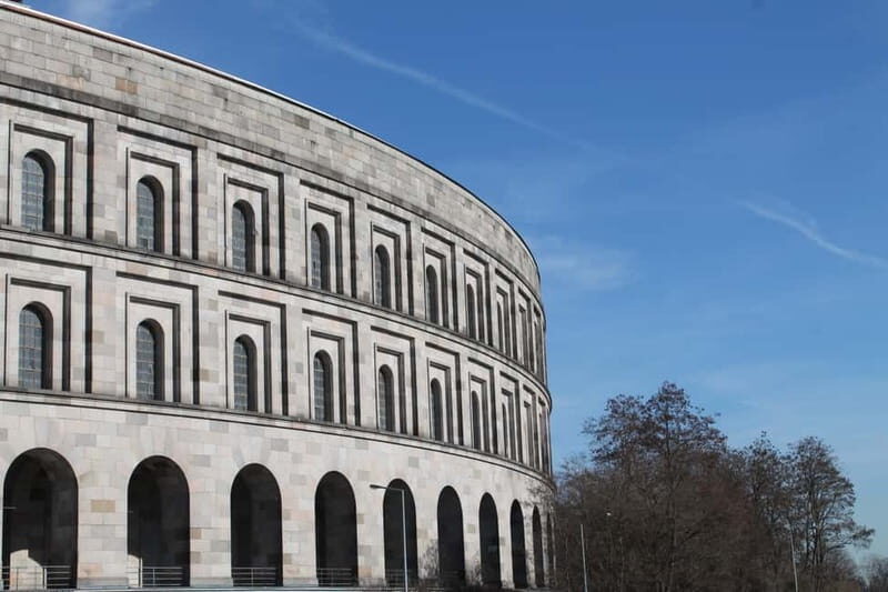 Tour del tercer Reich por Núremberg en español - El punto de encuentro en la Frauenkirche y cómo empezar con el mapa correcto