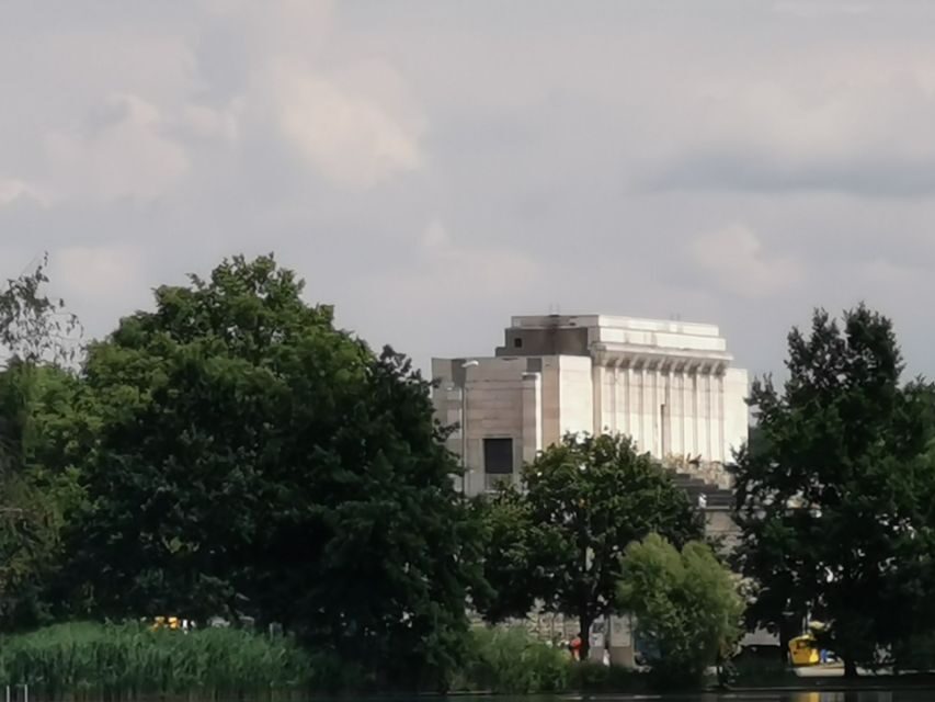 Tour en español al Campo Zeppelin - Meeting at Frauenkirche and the short coach transfer