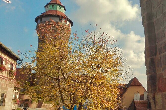 Walking tour Nuremberg - St. Sebaldus Church: where the Reformation era shows up in stone